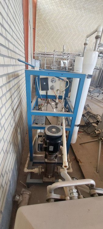 دستگاه تصفیه آب اسمز معکوس (RO) ظرفیت ۱۰۰۰ تا ۲۰۰۰ لیتر در ساعت – مناسب کارخانجات نوشیدنی و لبنی