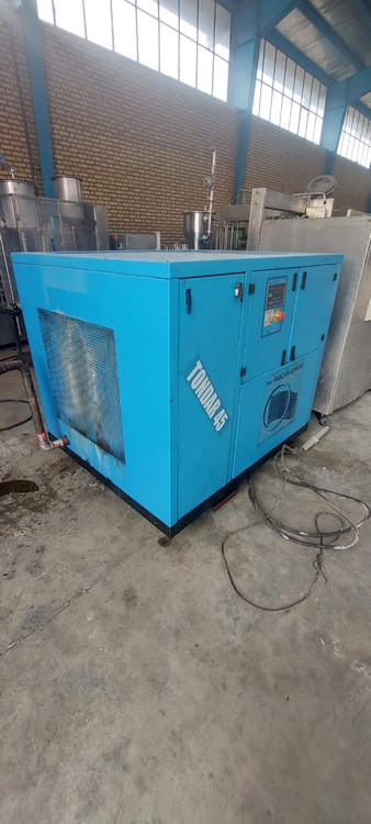 فروش کمپرسور صنعتی 45 کیلووات مناسب کارخانه لبنیات، آب معدنی و صنایع نوشیدنی